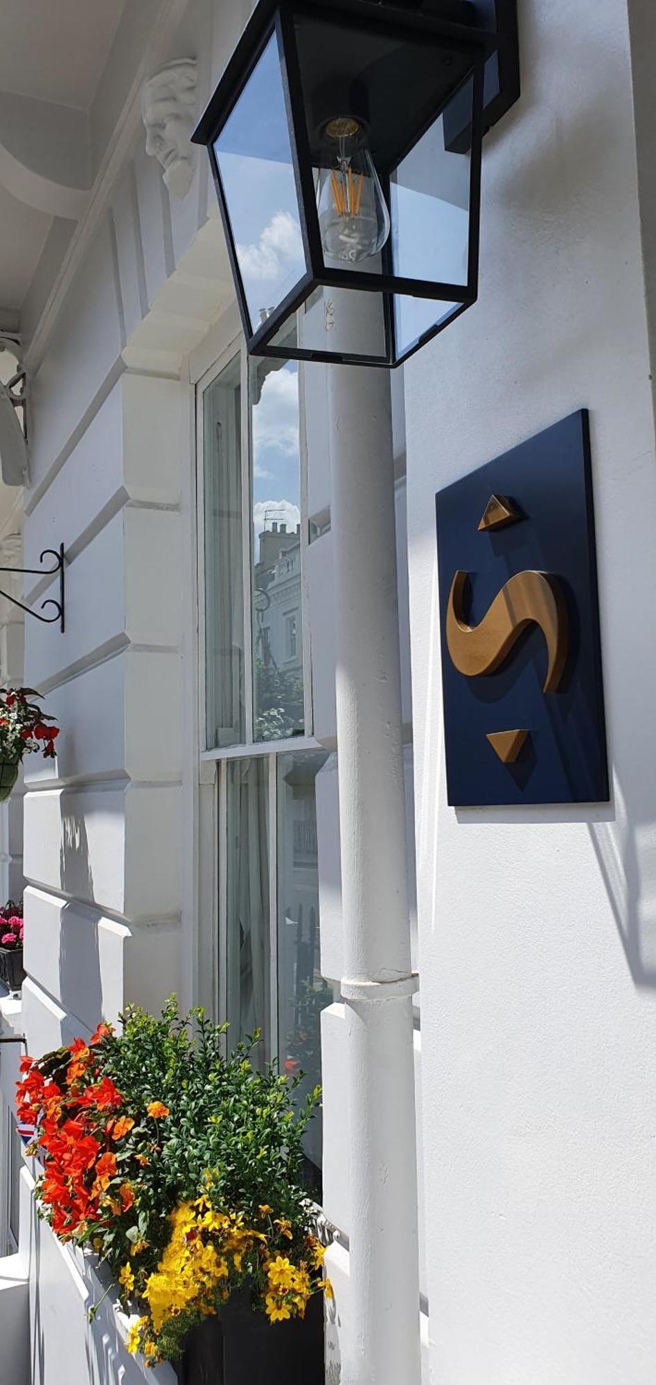 Sidney Hotel London-Victoria Екстериор снимка